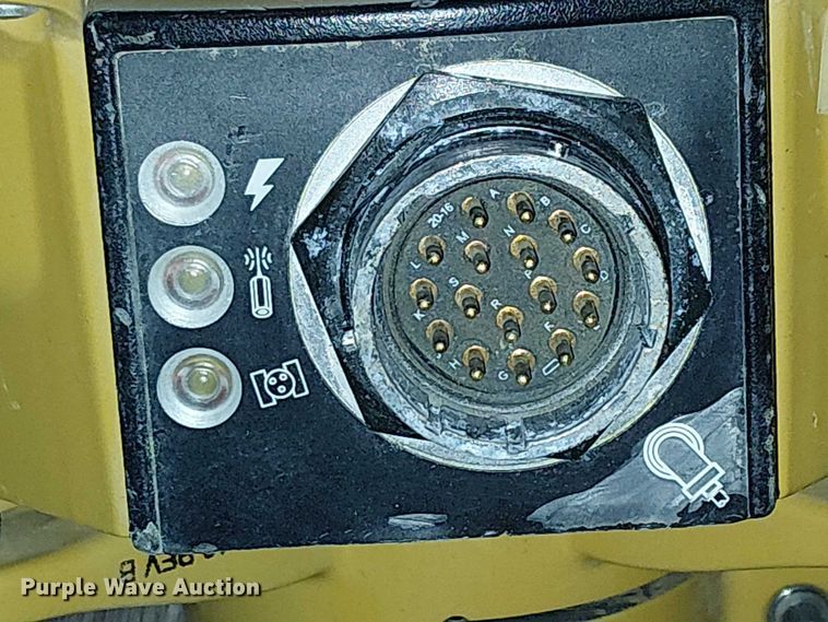 image for item EU2576 CAT AccuGrade GPS equipment