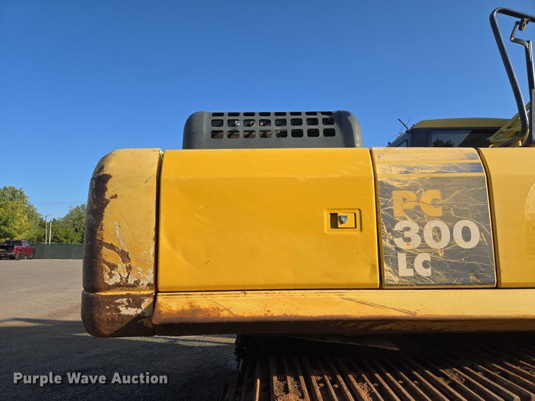 image for item EU3701 2006 Komatsu PC300L-7E0 excavator