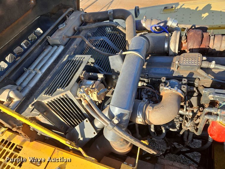 image for item EU3701 2006 Komatsu PC300L-7E0 excavator