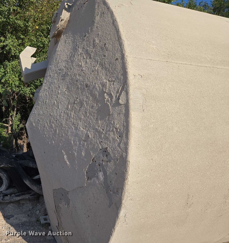 image for item EU3789 Concrete silo