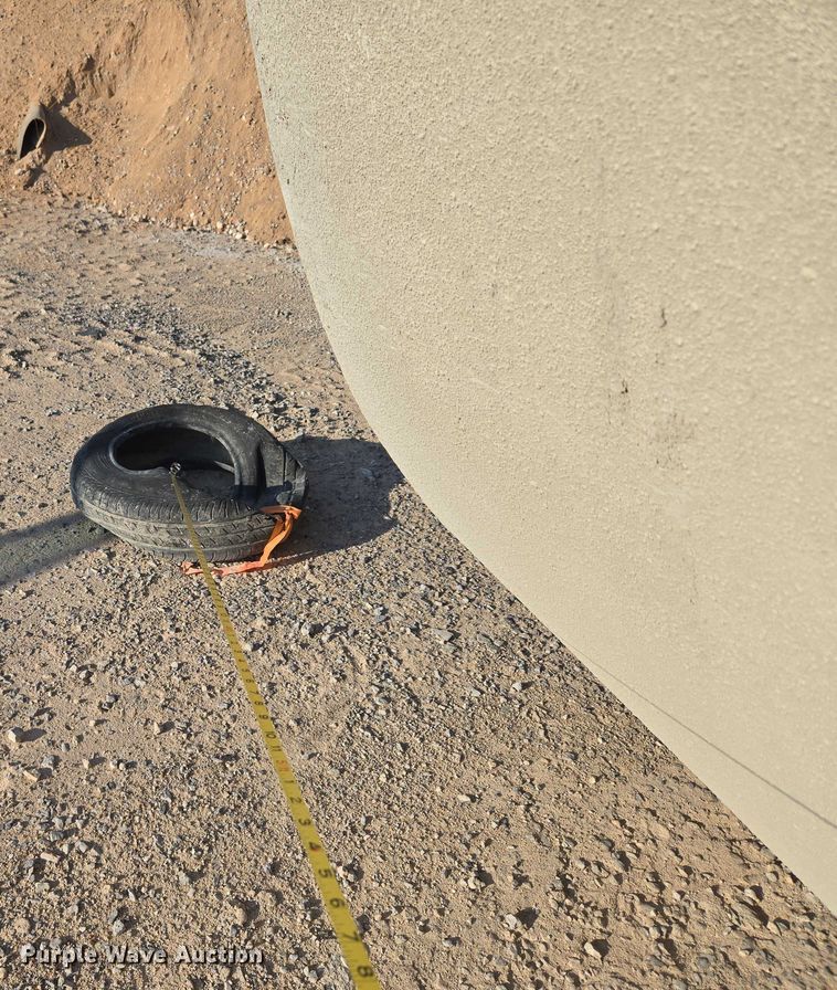 image for item EU3789 Concrete silo