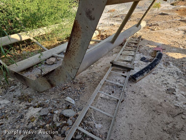 image for item EU3789 Concrete silo