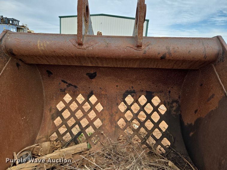 image for item EU3850 Excavator bucket