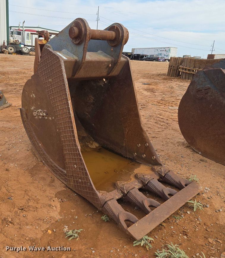 image for item EU3851 ESCO SK290/295 excavator bucket