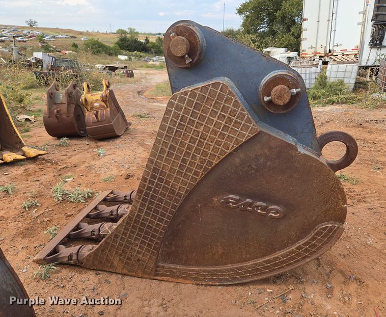 image for item EU3851 ESCO SK290/295 excavator bucket