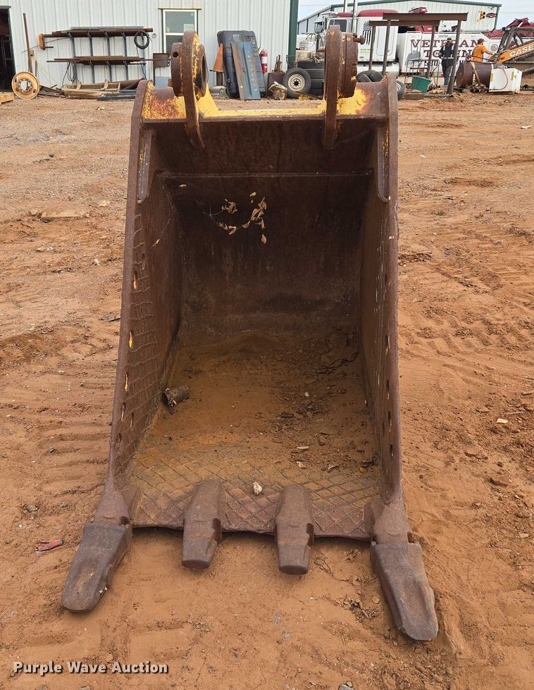image for item EU3852 Caterpillar excavator bucket
