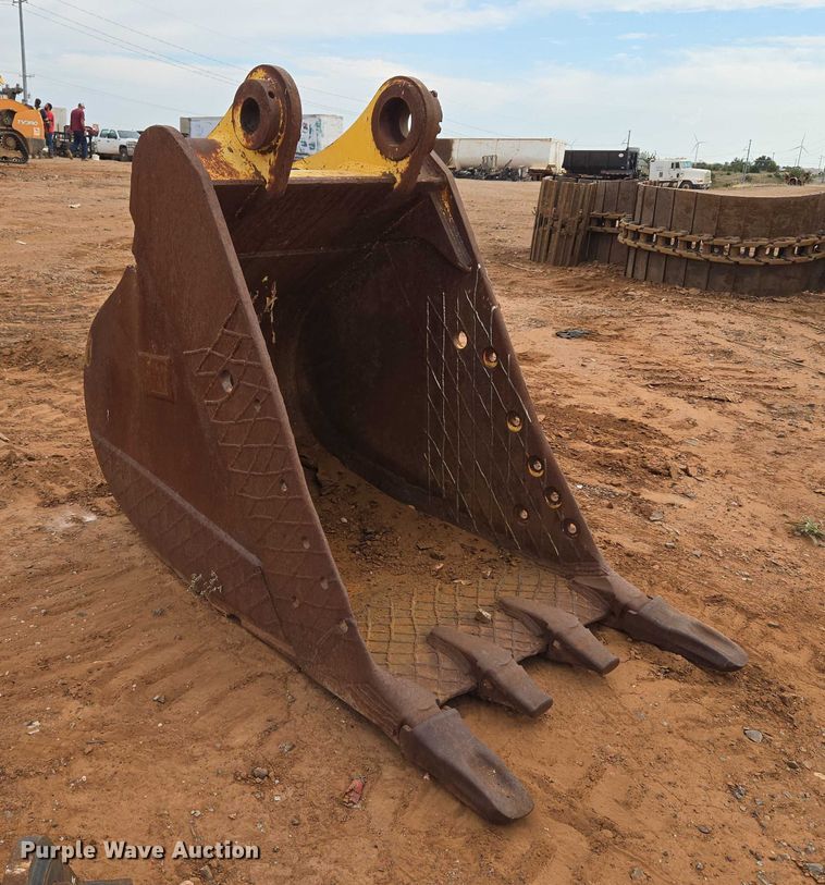 image for item EU3852 Caterpillar excavator bucket