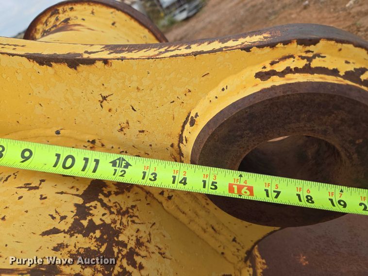 image for item EU3852 Caterpillar excavator bucket