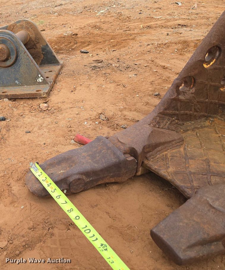 image for item EU3852 Caterpillar excavator bucket