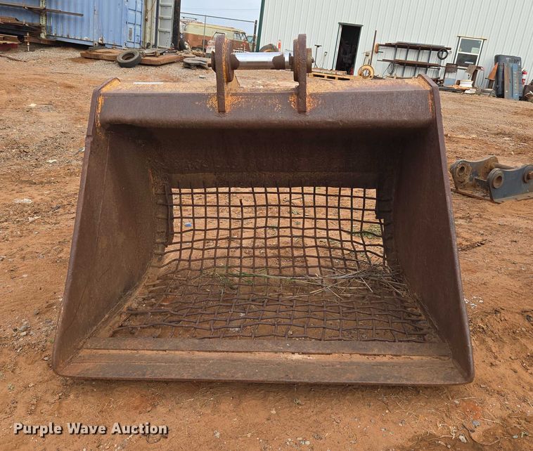 image for item EU3853 excavator bucket