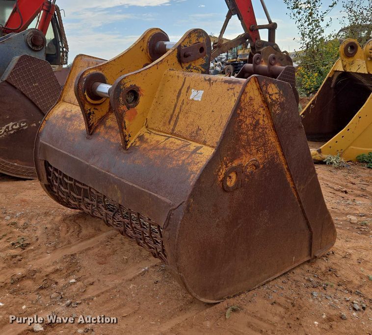 image for item EU3853 excavator bucket
