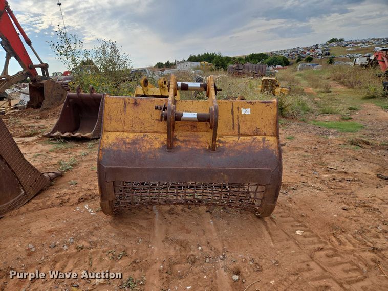 image for item EU3853 excavator bucket