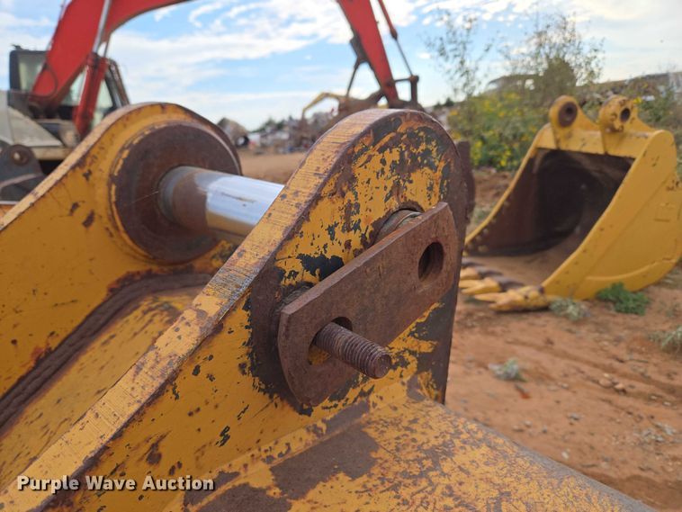 image for item EU3853 excavator bucket