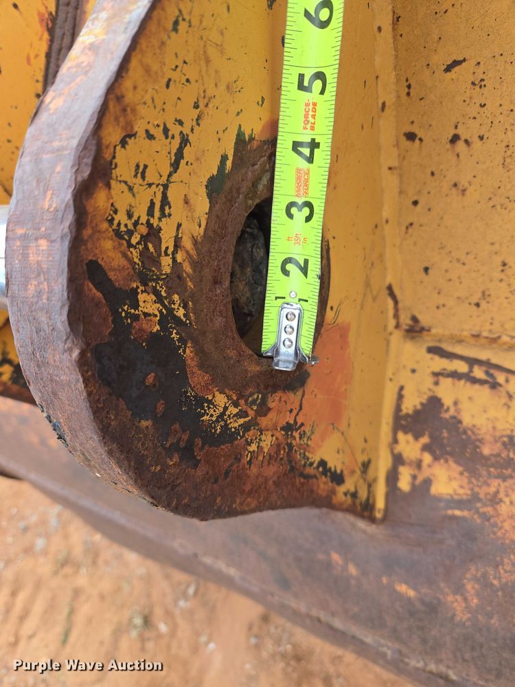 image for item EU3853 excavator bucket