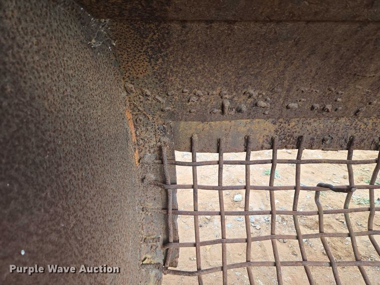 image for item EU3853 excavator bucket