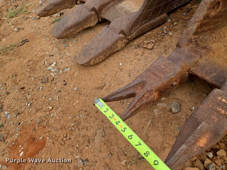 image for item EU3855 John Deere 130G excavator bucket