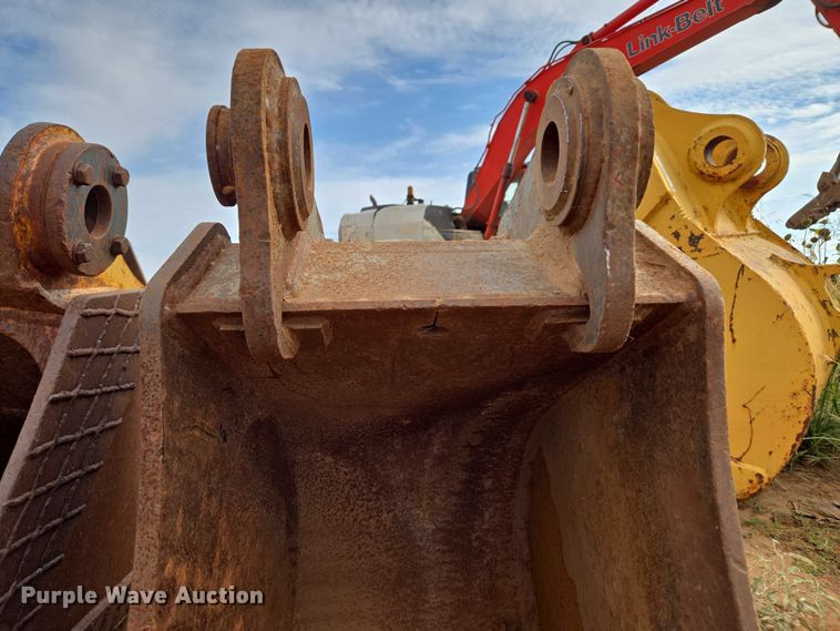 image for item EU3855 John Deere 130G excavator bucket