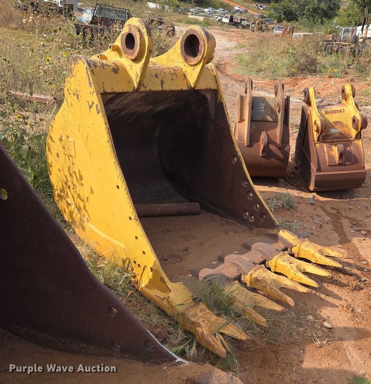 image for item EU3856 Caterpillar excavator bucket