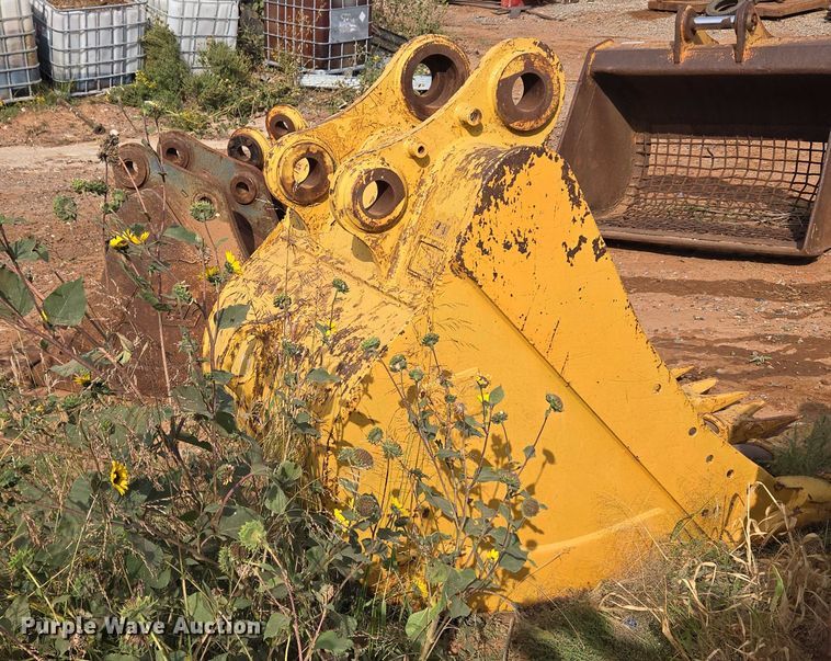 image for item EU3856 Caterpillar excavator bucket