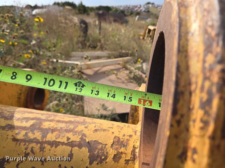 image for item EU3856 Caterpillar excavator bucket