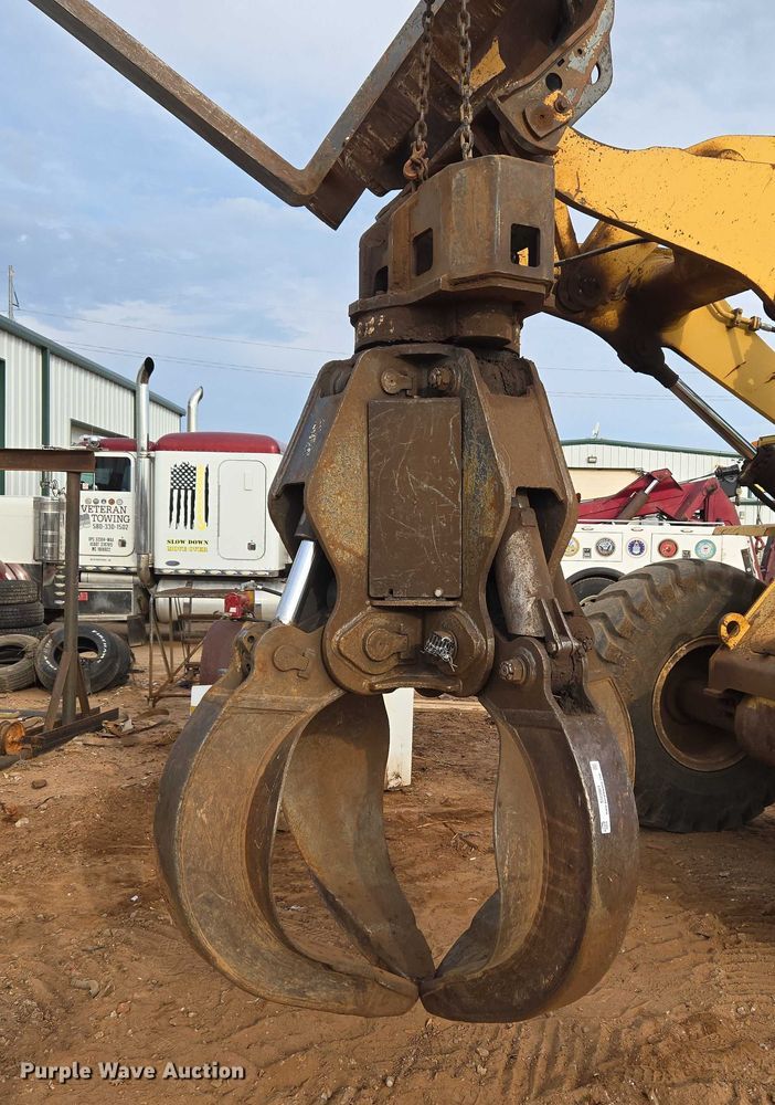 image for item EU3861 2014 DOOSAN DXG4063  scrap grapple