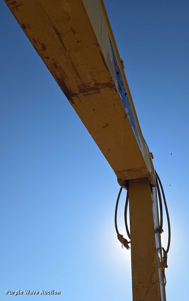 image for item EU3885 2005 Caterpillar 325CL excavator