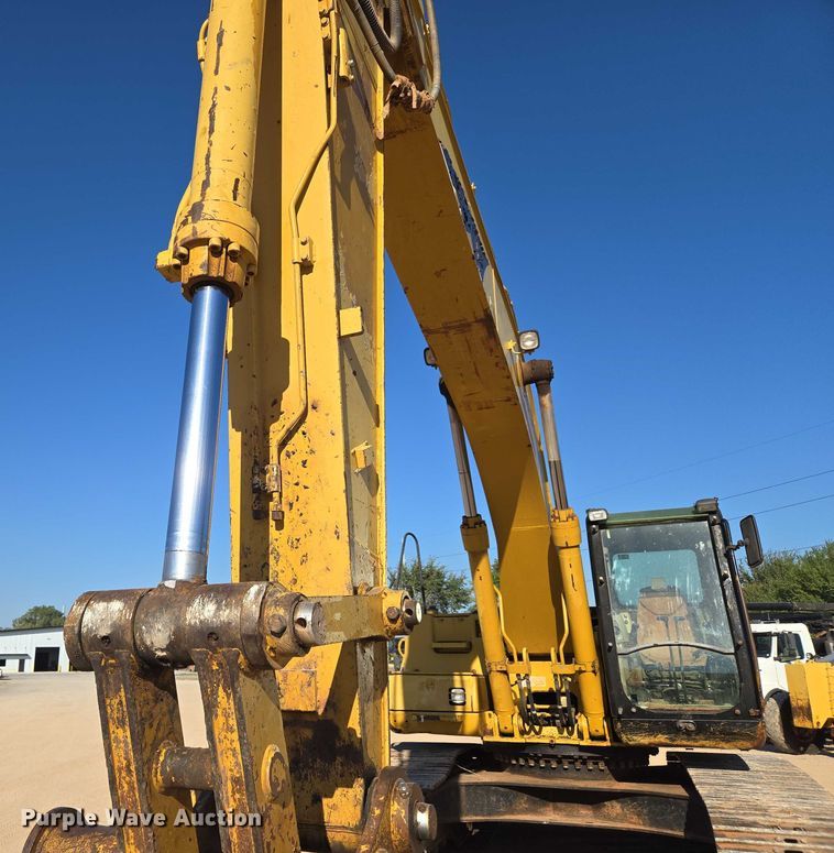 image for item EU3885 2005 Caterpillar 325CL excavator
