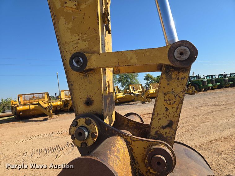 image for item EU3885 2005 Caterpillar 325CL excavator