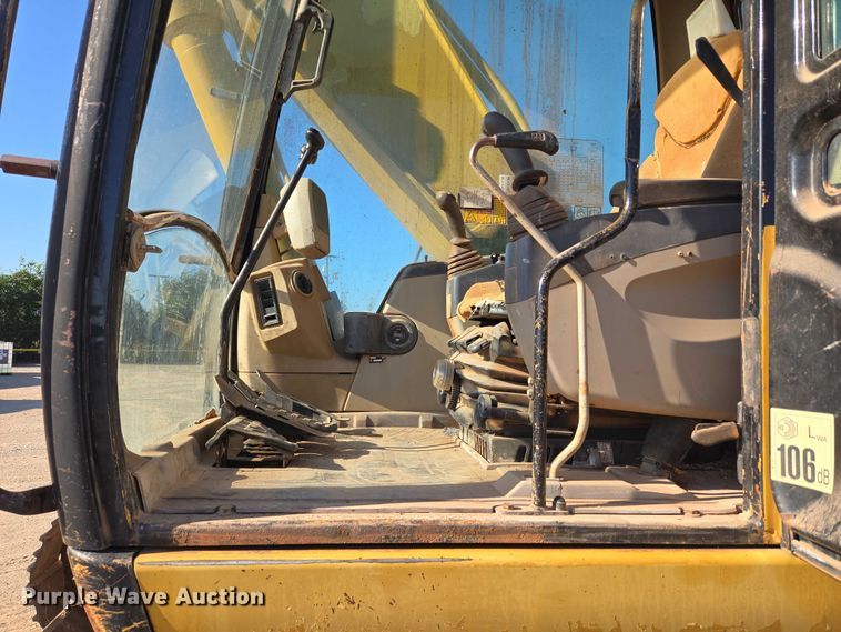 image for item EU3885 2005 Caterpillar 325CL excavator