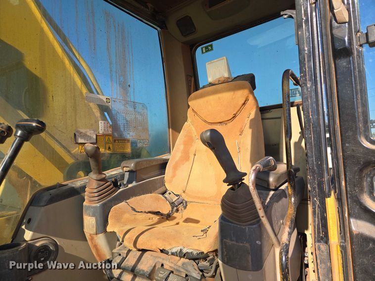 image for item EU3885 2005 Caterpillar 325CL excavator