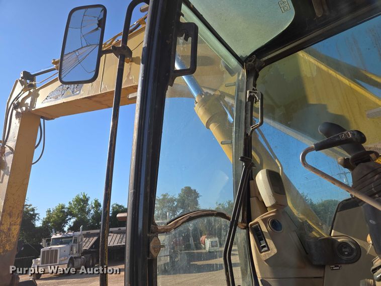 image for item EU3885 2005 Caterpillar 325CL excavator