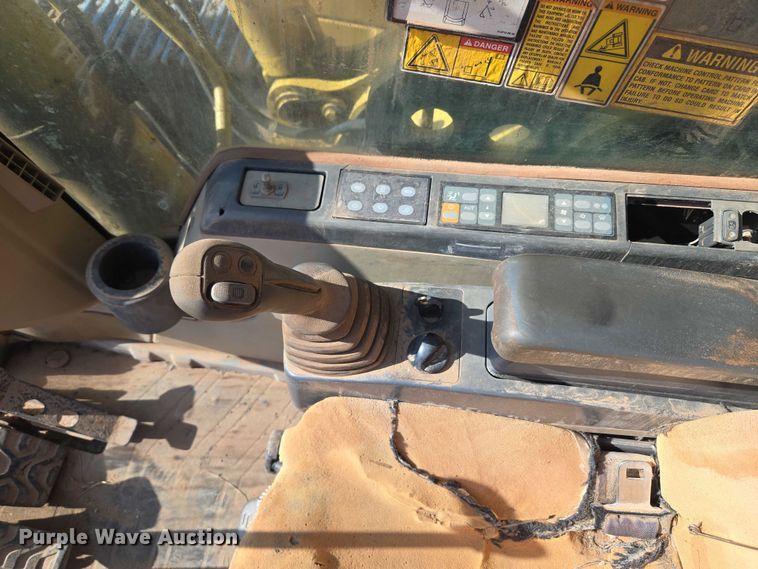 image for item EU3885 2005 Caterpillar 325CL excavator