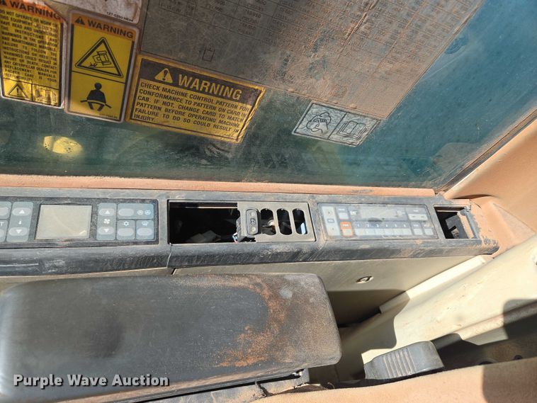 image for item EU3885 2005 Caterpillar 325CL excavator