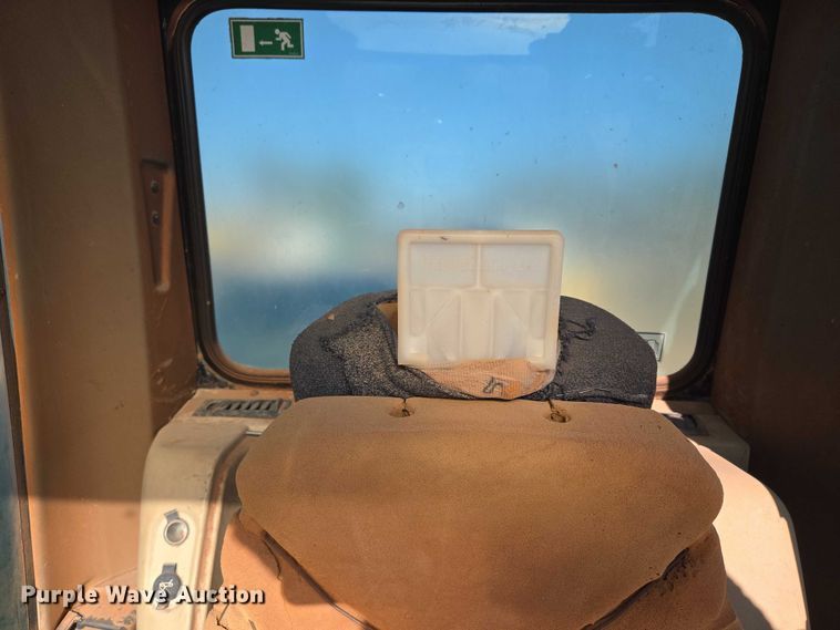 image for item EU3885 2005 Caterpillar 325CL excavator