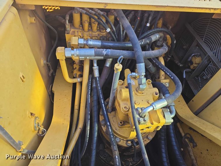 image for item EU3885 2005 Caterpillar 325CL excavator