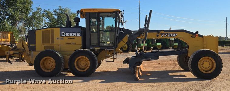 image for item EU3886 2010 John Deere 772GP motor grader