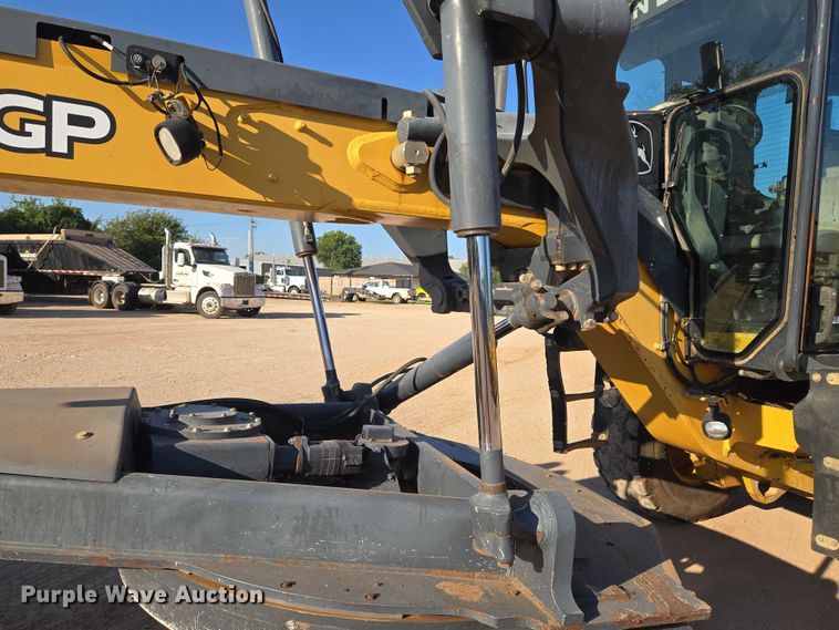 image for item EU3886 2010 John Deere 772GP motor grader