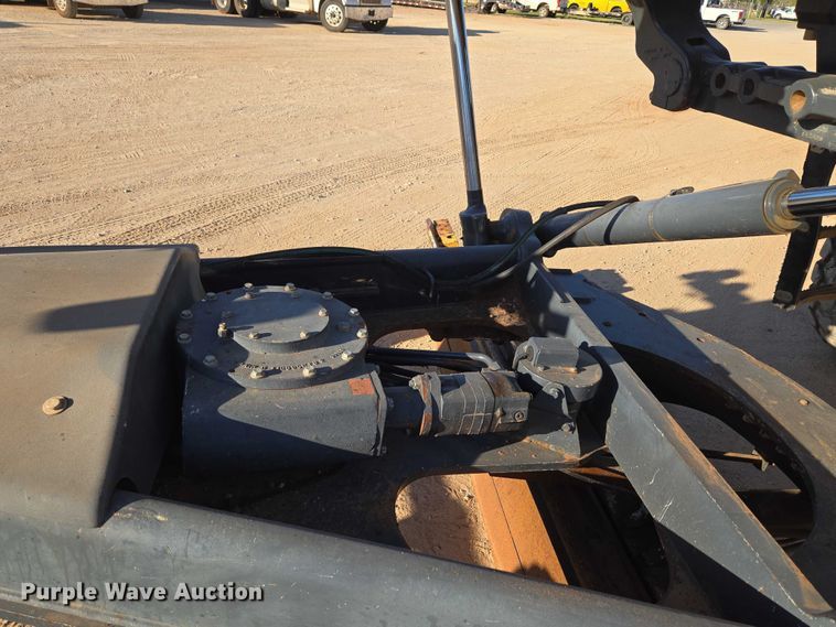 image for item EU3886 2010 John Deere 772GP motor grader