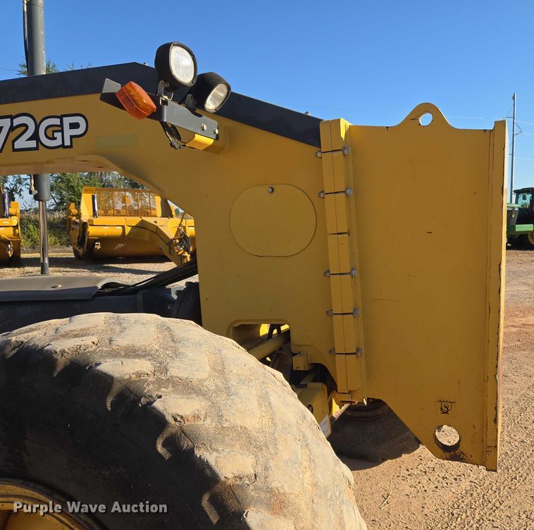 image for item EU3886 2010 John Deere 772GP motor grader