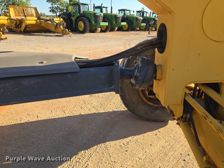 image for item EU3886 2010 John Deere 772GP motor grader