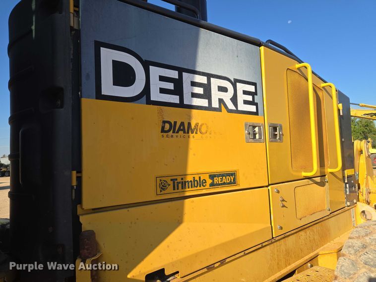 image for item EU3886 2010 John Deere 772GP motor grader