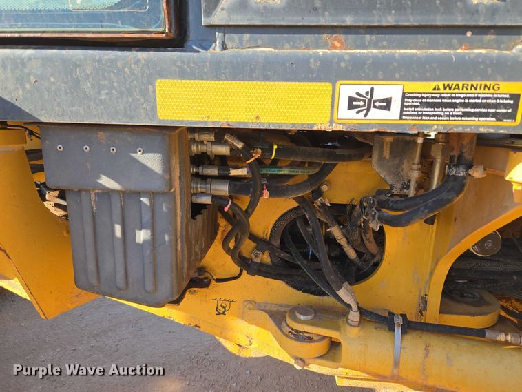 image for item EU3886 2010 John Deere 772GP motor grader