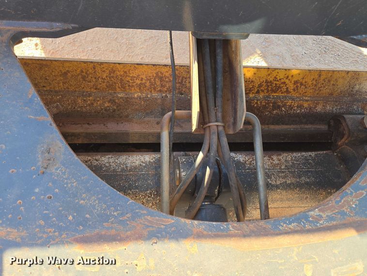 image for item EU3886 2010 John Deere 772GP motor grader