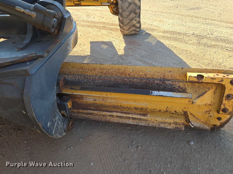 image for item EU3886 2010 John Deere 772GP motor grader