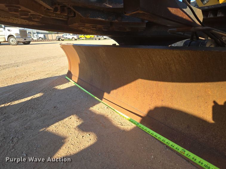 image for item EU3886 2010 John Deere 772GP motor grader