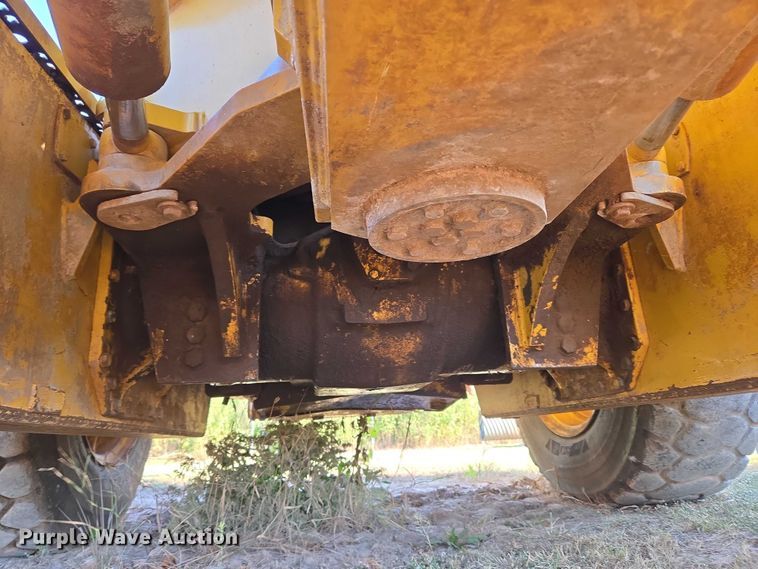 image for item EU3886 2010 John Deere 772GP motor grader