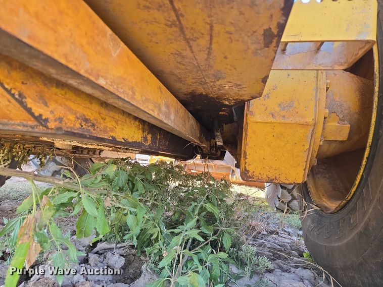 image for item EU3886 2010 John Deere 772GP motor grader