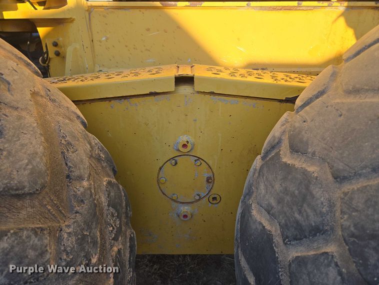 image for item EU3886 2010 John Deere 772GP motor grader