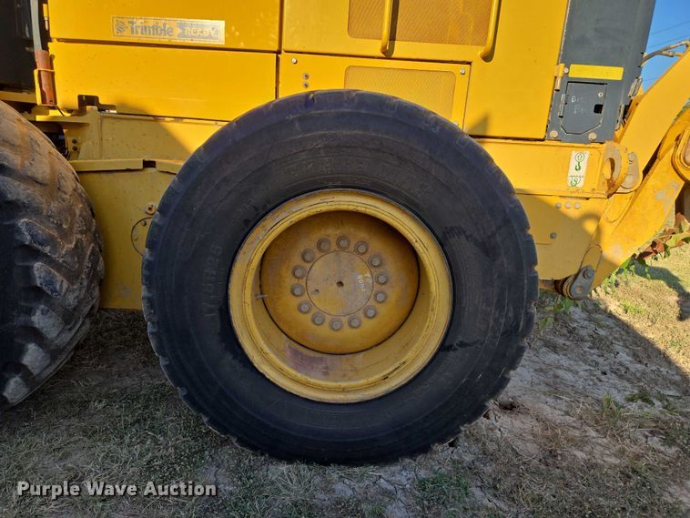 image for item EU3886 2010 John Deere 772GP motor grader