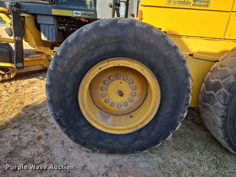 image for item EU3886 2010 John Deere 772GP motor grader